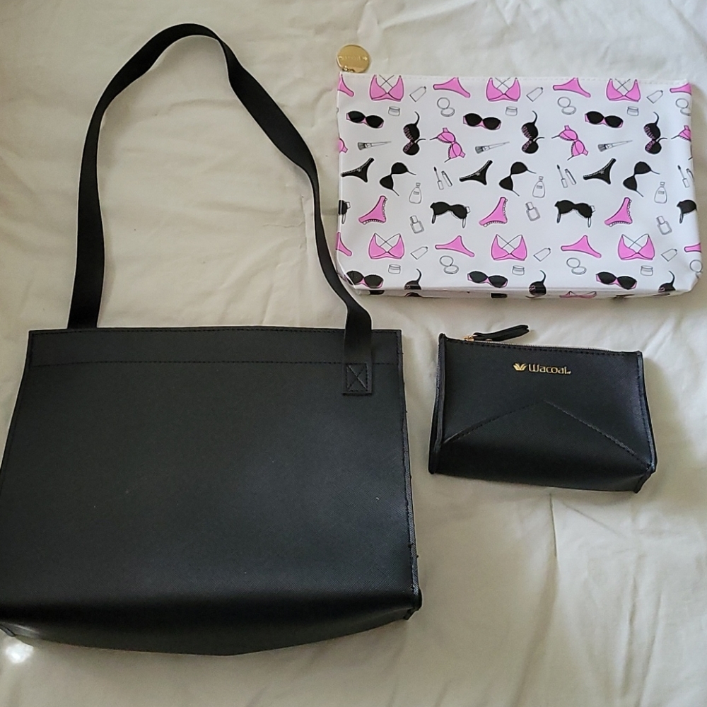Wacoal Makeup Pouches